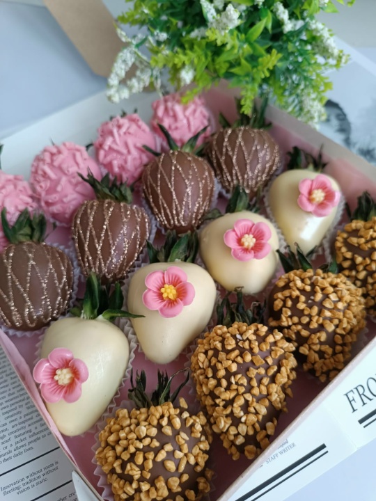 Набор 16 ягод