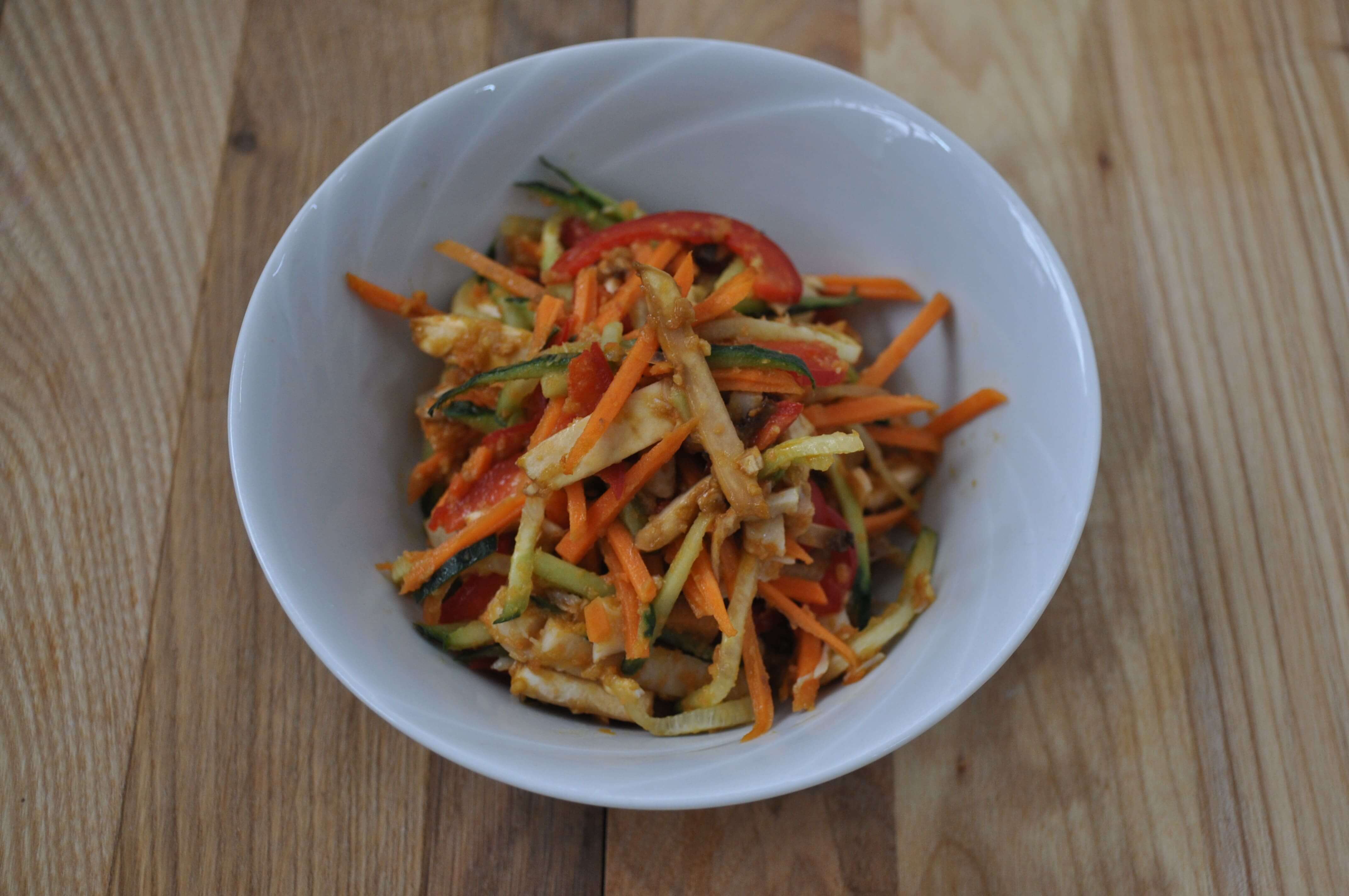 Салат с копченой курицей