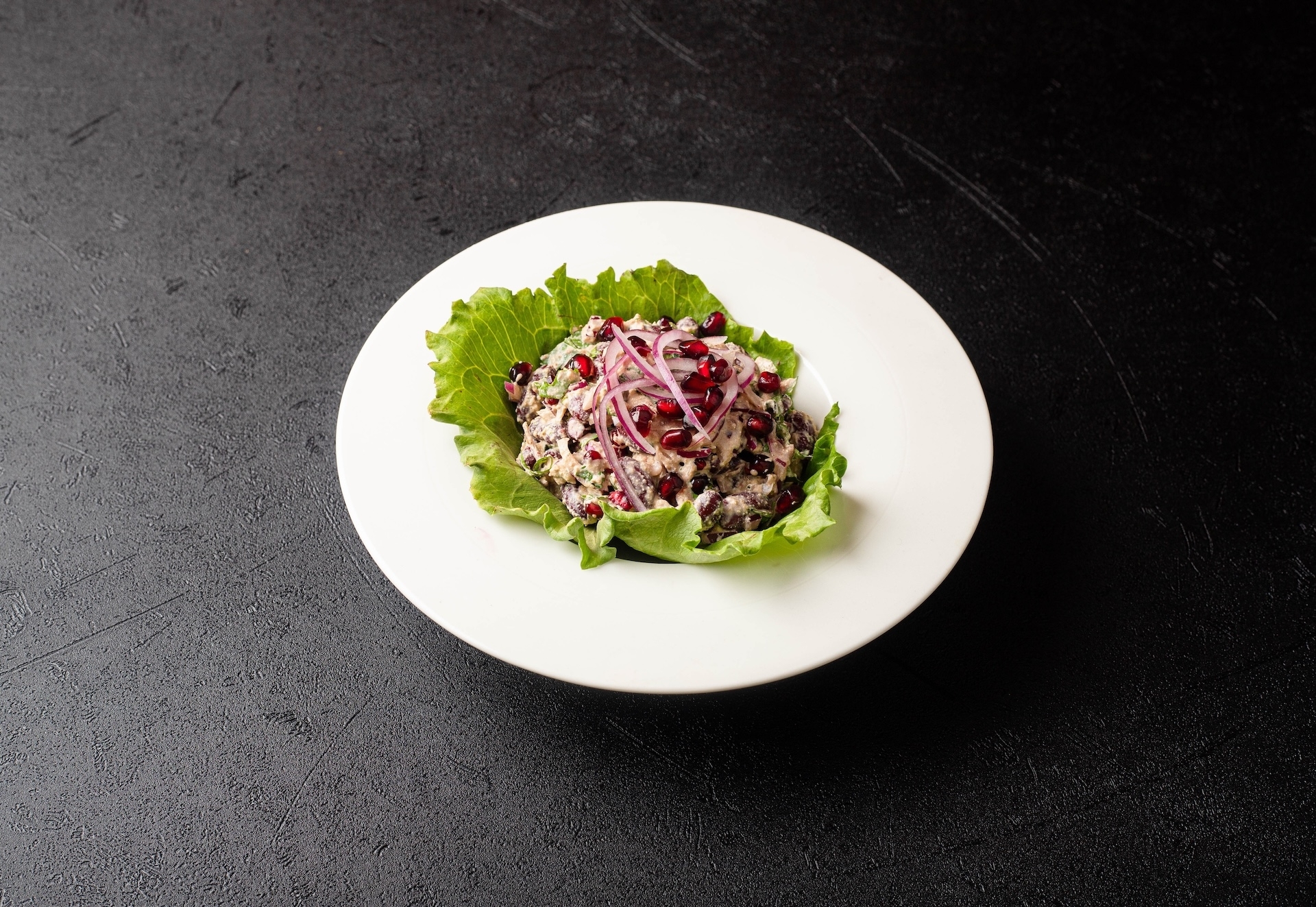 Красная фасоль с грецким орехом