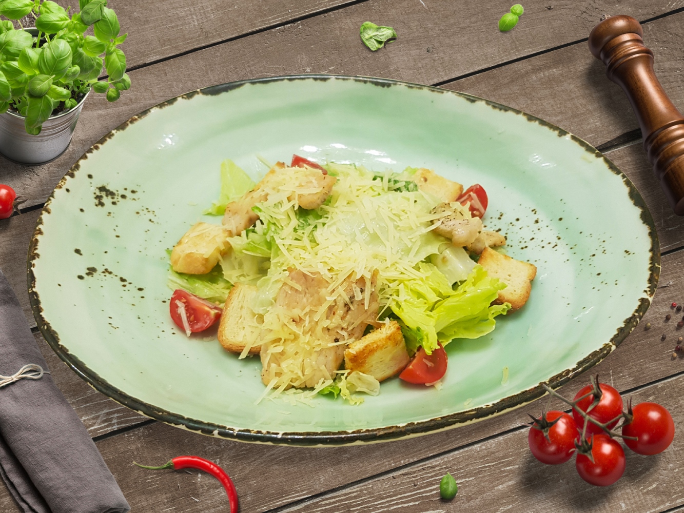 Салат Цезарь с курицей