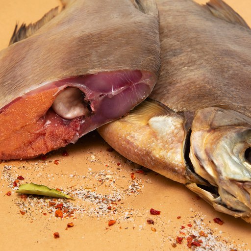 Лещ вяленый слабосолёный