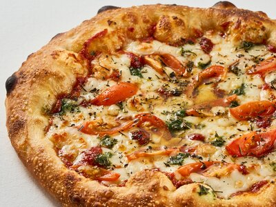 Пицца малая Маргарита с соусом Песто 24см