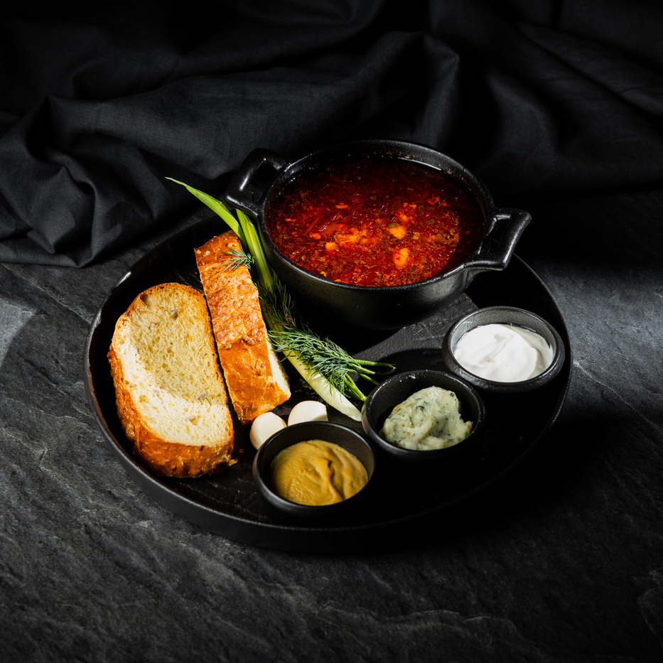 Борщ с говяжьими щечками