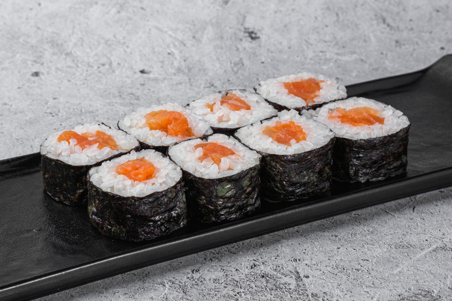 Ролл Сяке маки