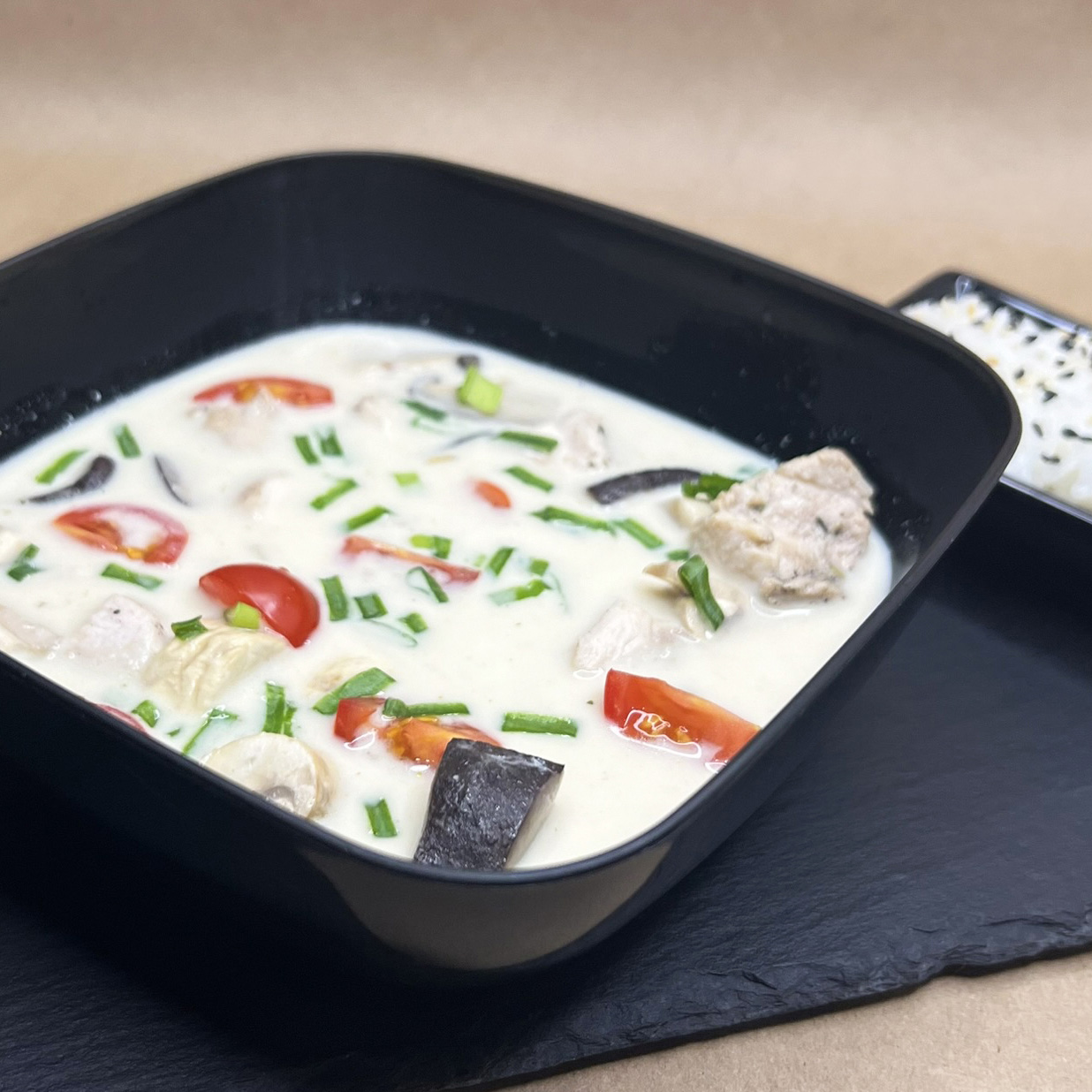 Том Кха с Курицей