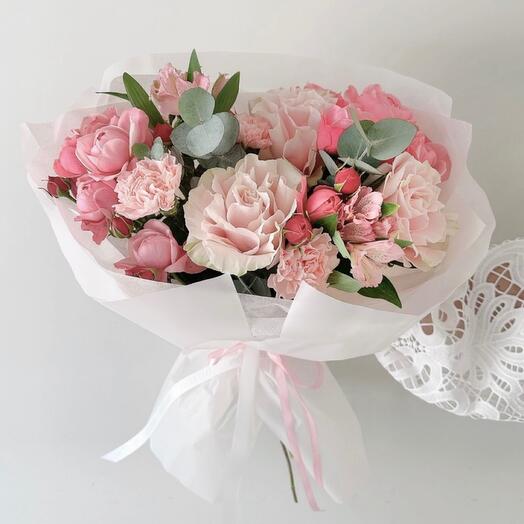 Авторский букет «Симфония» из роз, альстромерий