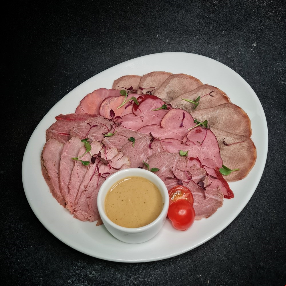 Мясные деликатесы