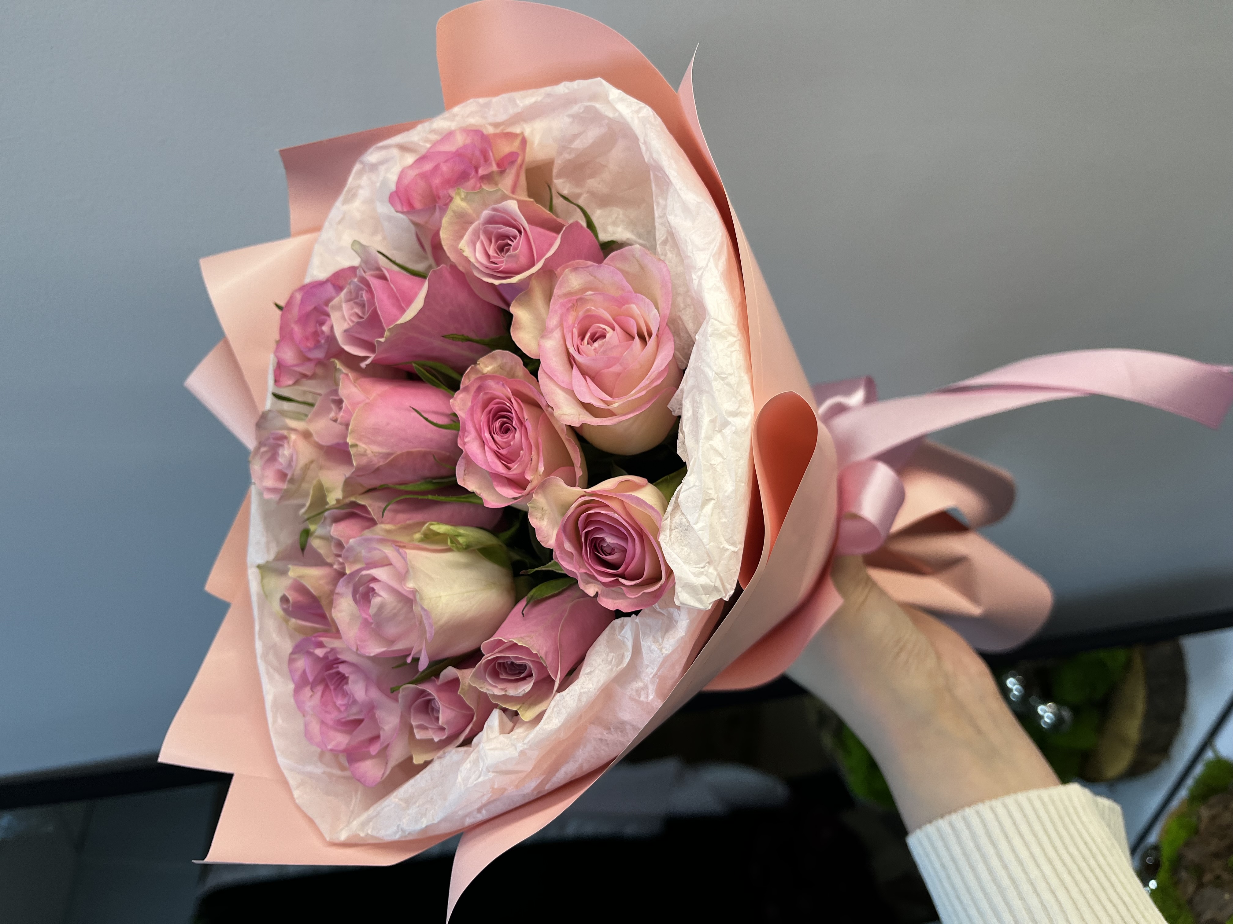 15 зефирно розовых роз