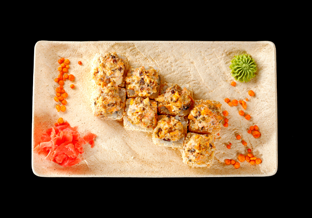 Теплый ролл с мидиями и сливочным сыром