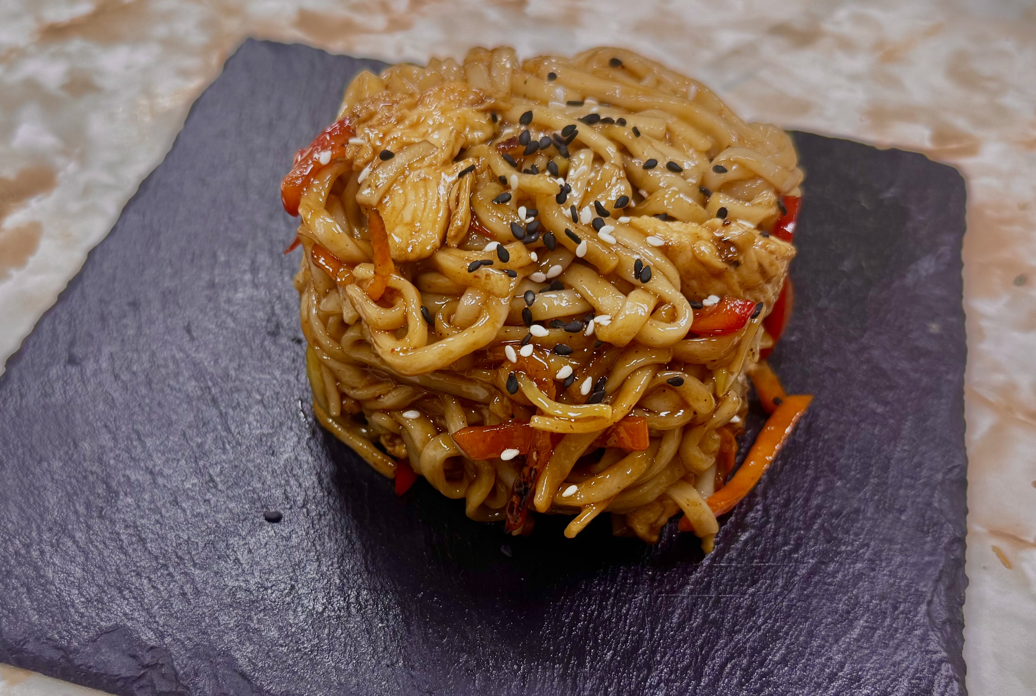 Удон с курицей