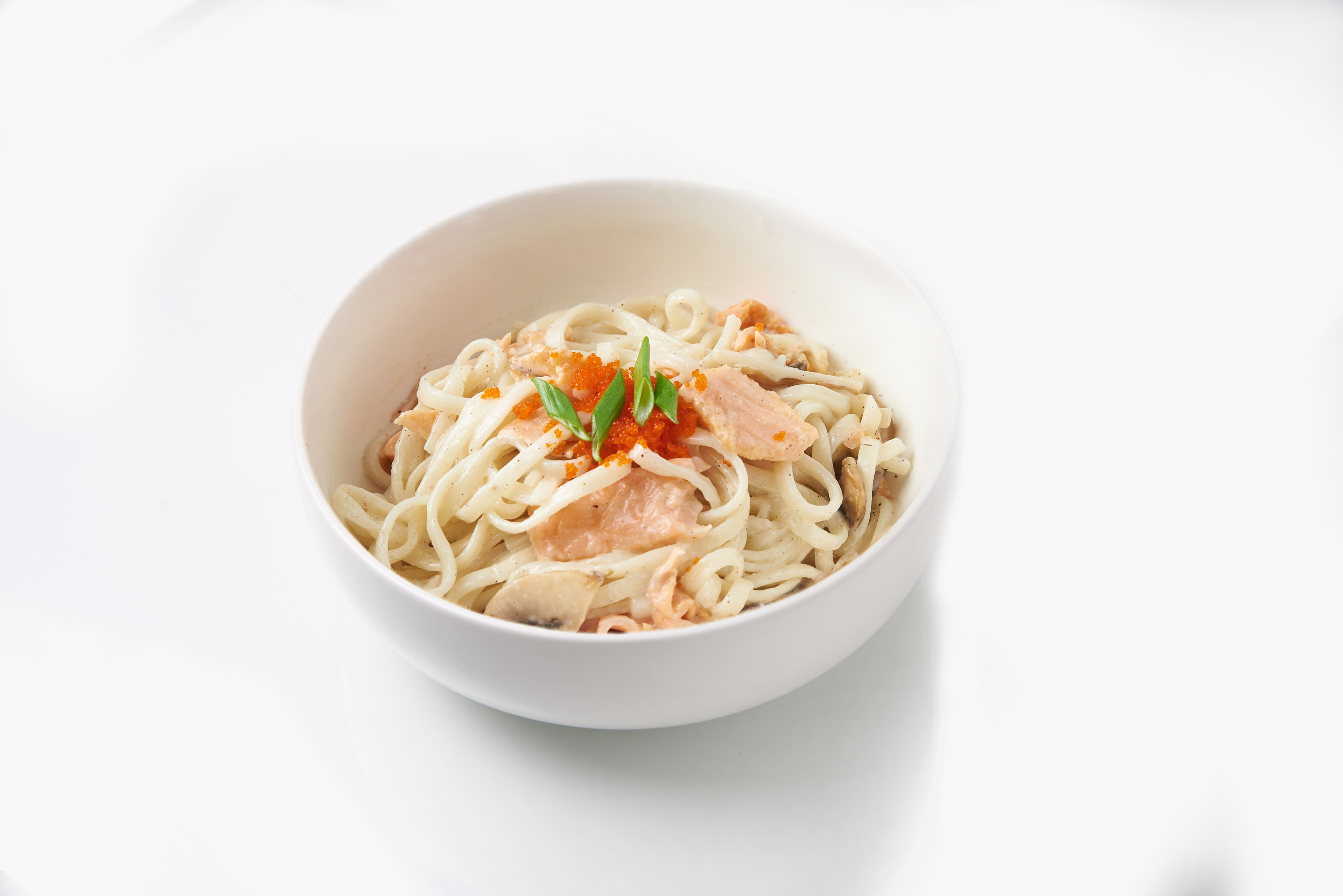 Сливочный удон с лососем