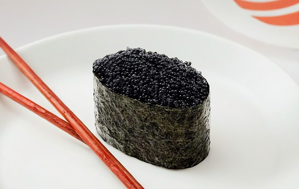 Суши Тобико черная