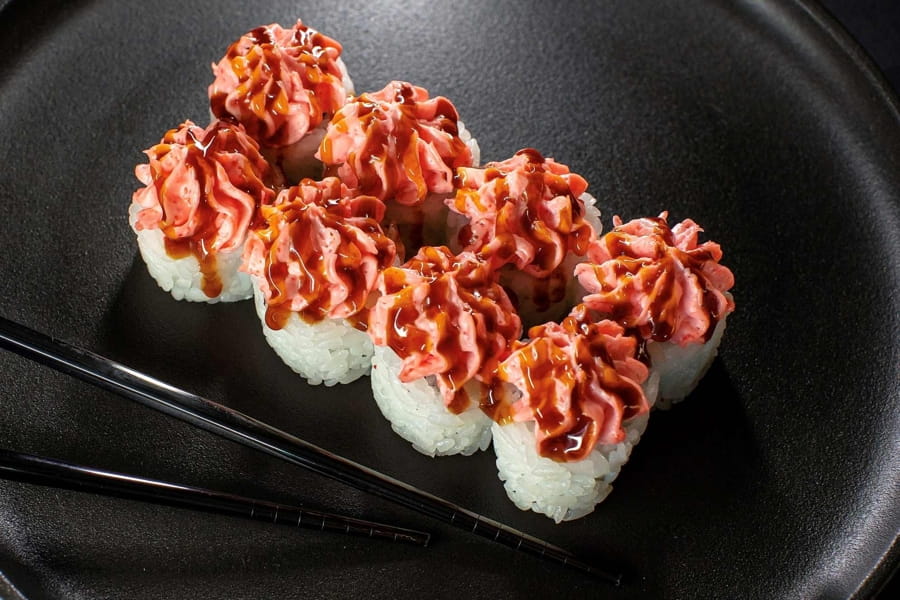 Лава с жаренным лососем и соусом унаги