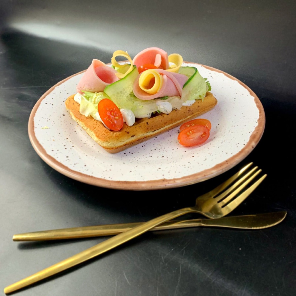 Вафли с ветчиной и сыром