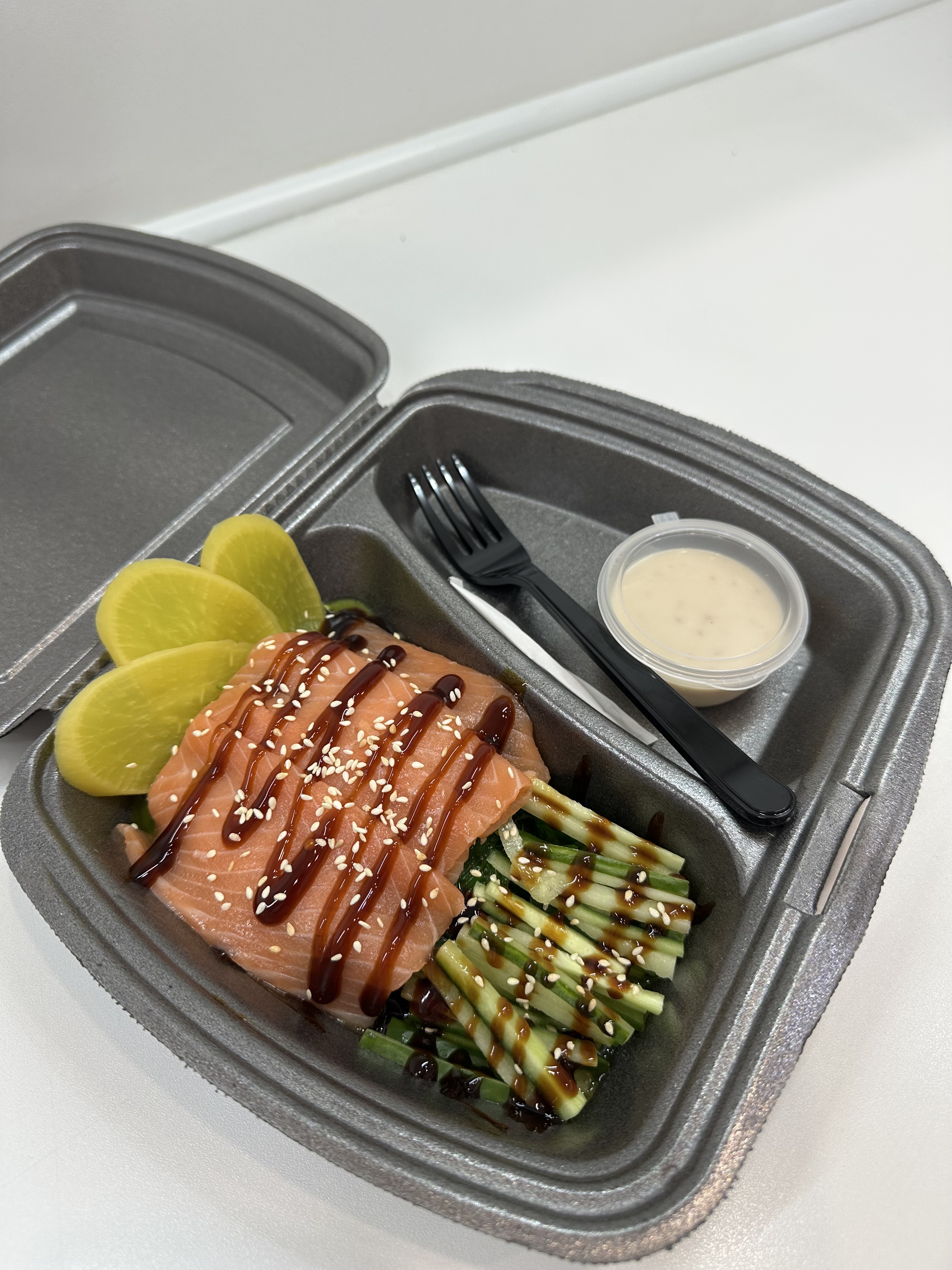 Салат Чука с лососем