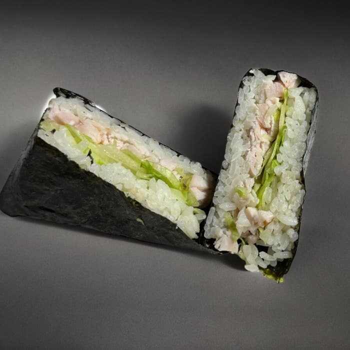 Онигири с курицей