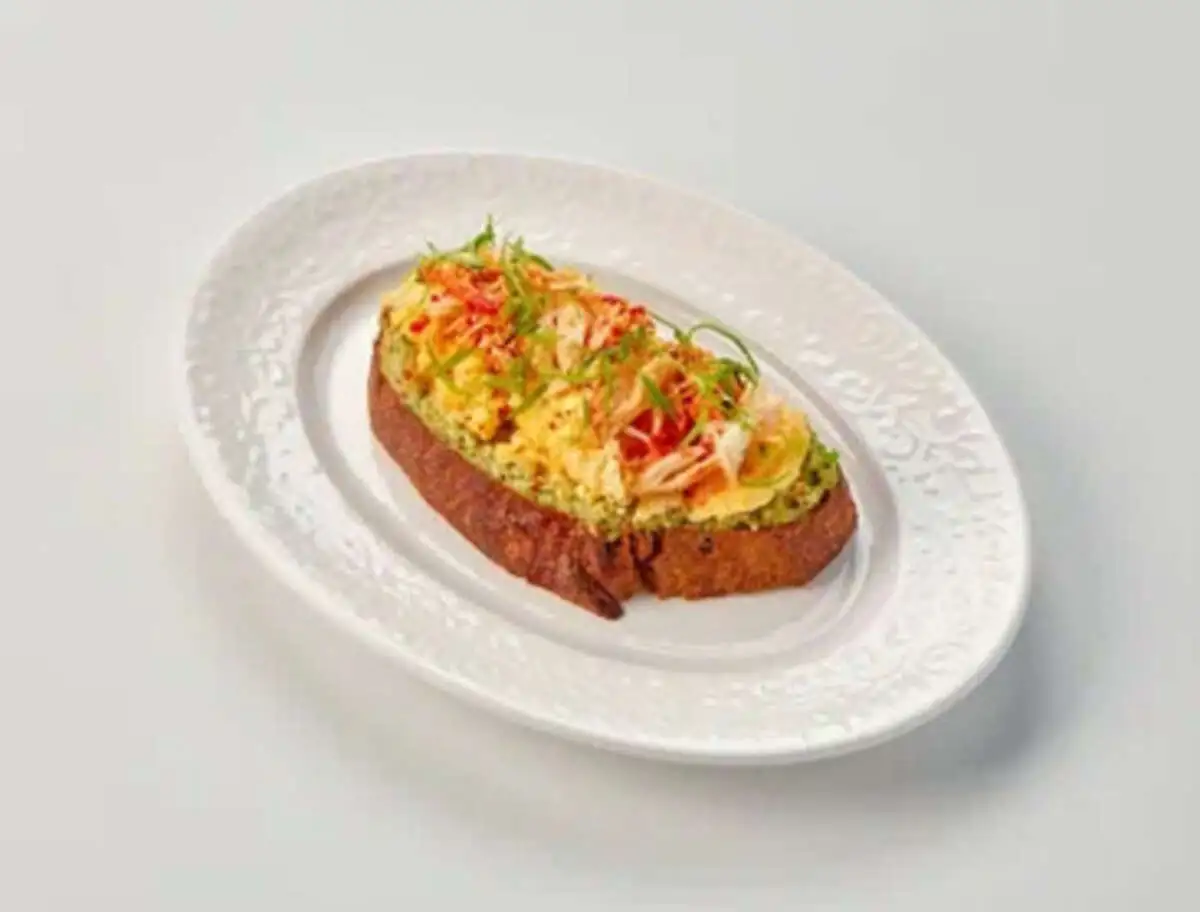 Тост ржаной с крабом