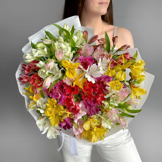 Яркий букет альстромерия микс