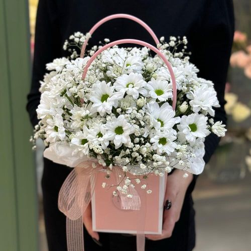Хризантема с гипсофилой в сумке