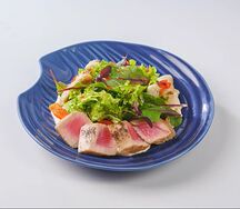 Салат с тунцом
