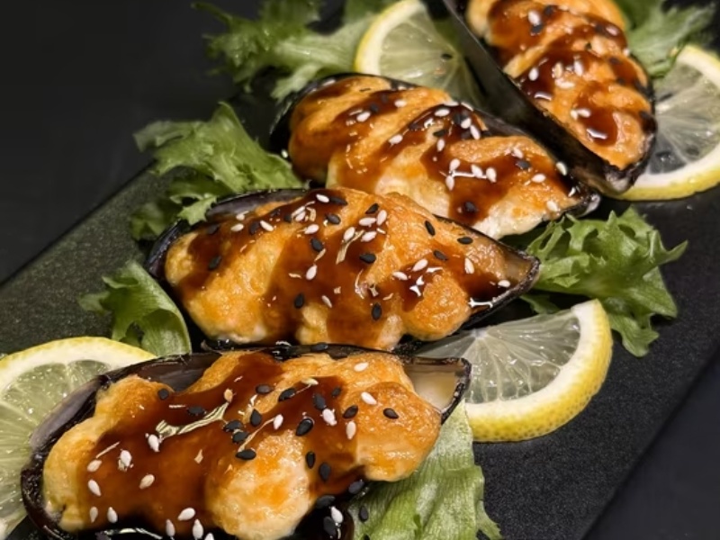 Запеченные Мидии-Spicy Sauce