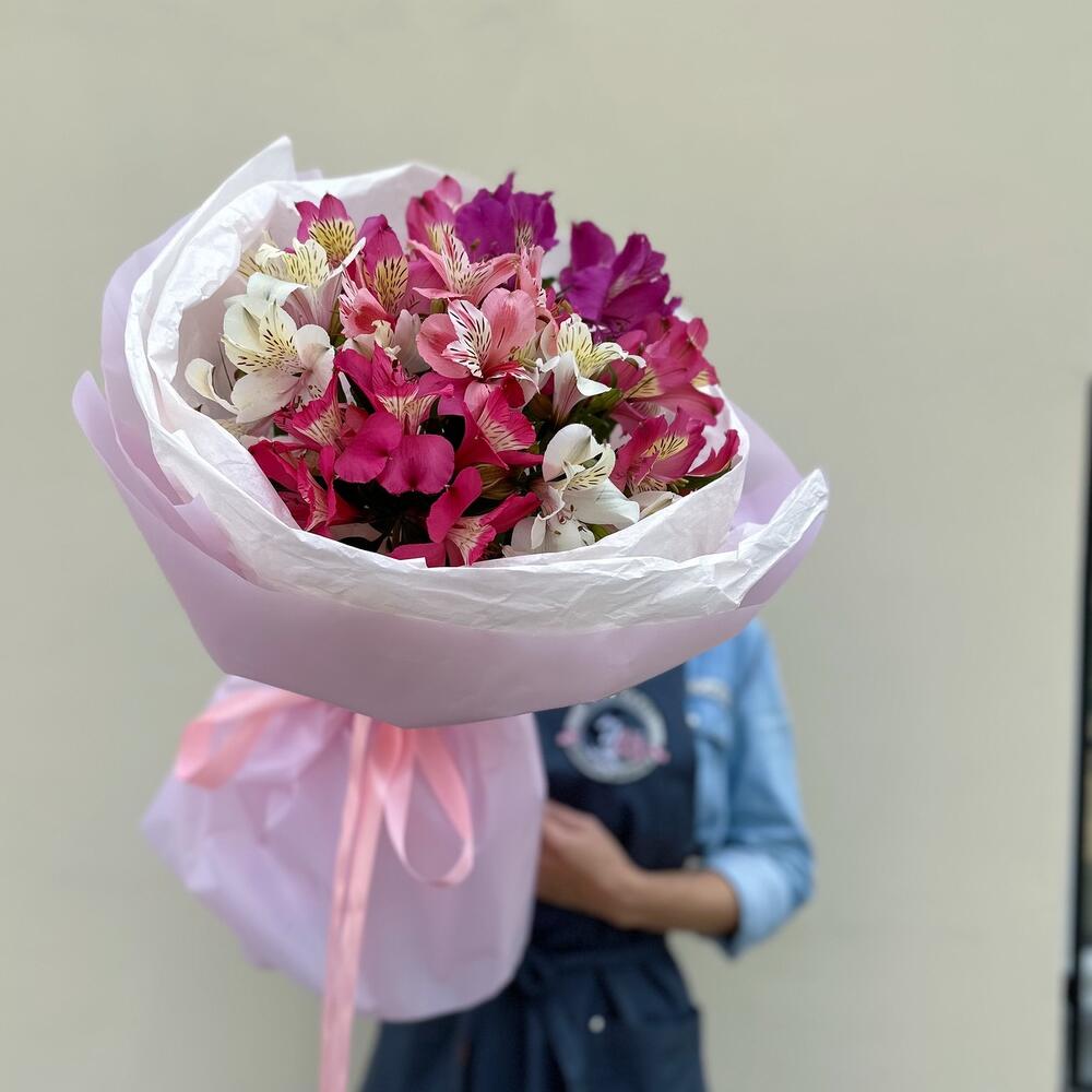 Букет моно из альстромерии (дикой орхидеи)