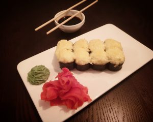 Сяке маки запечённый