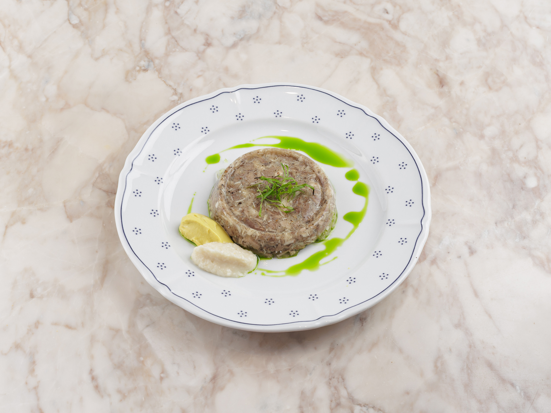 Холодец из трёх видов мяса