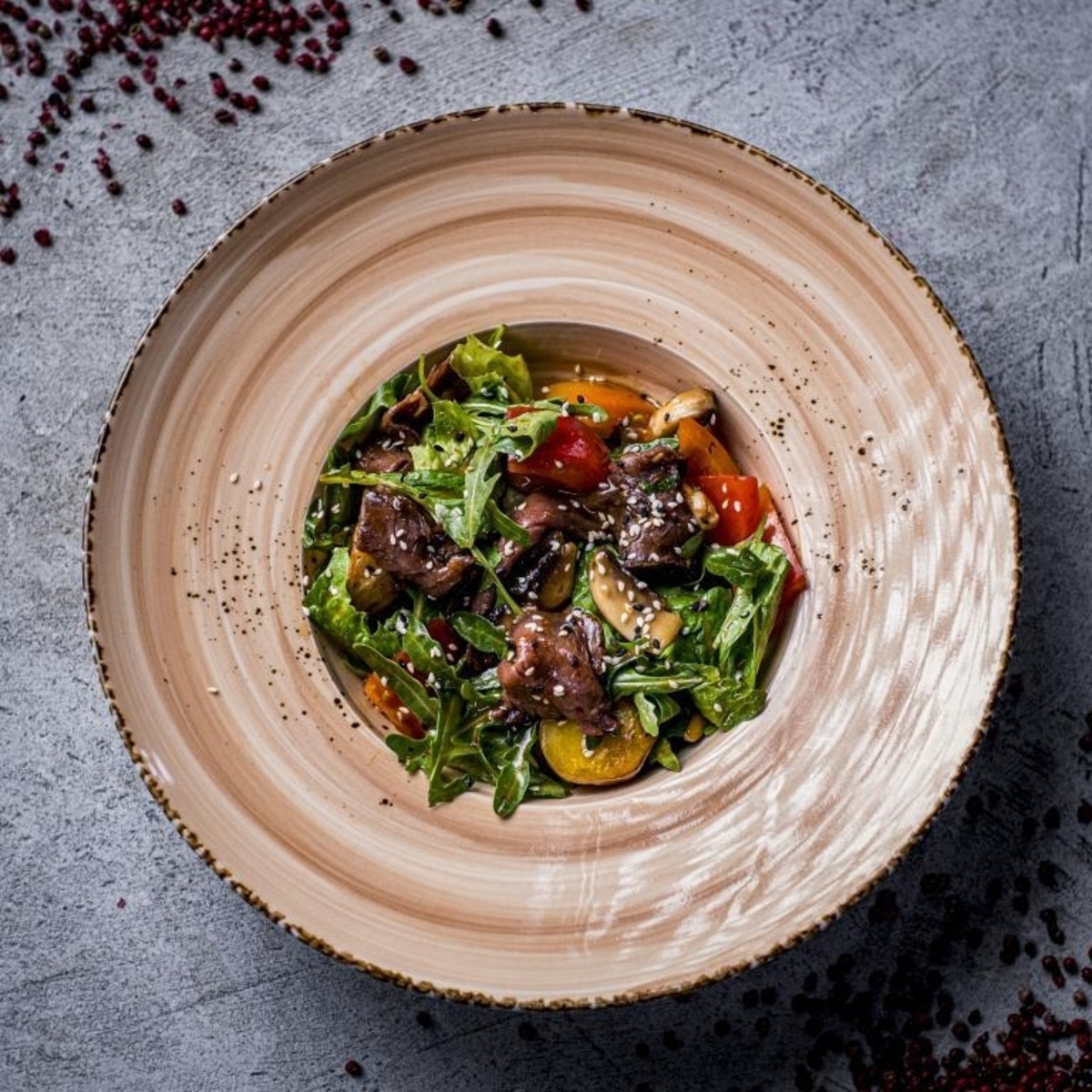 *Теплый салат с говядиной