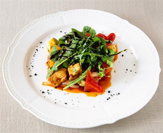 Куриная грудка с овощами в устрич. соусе