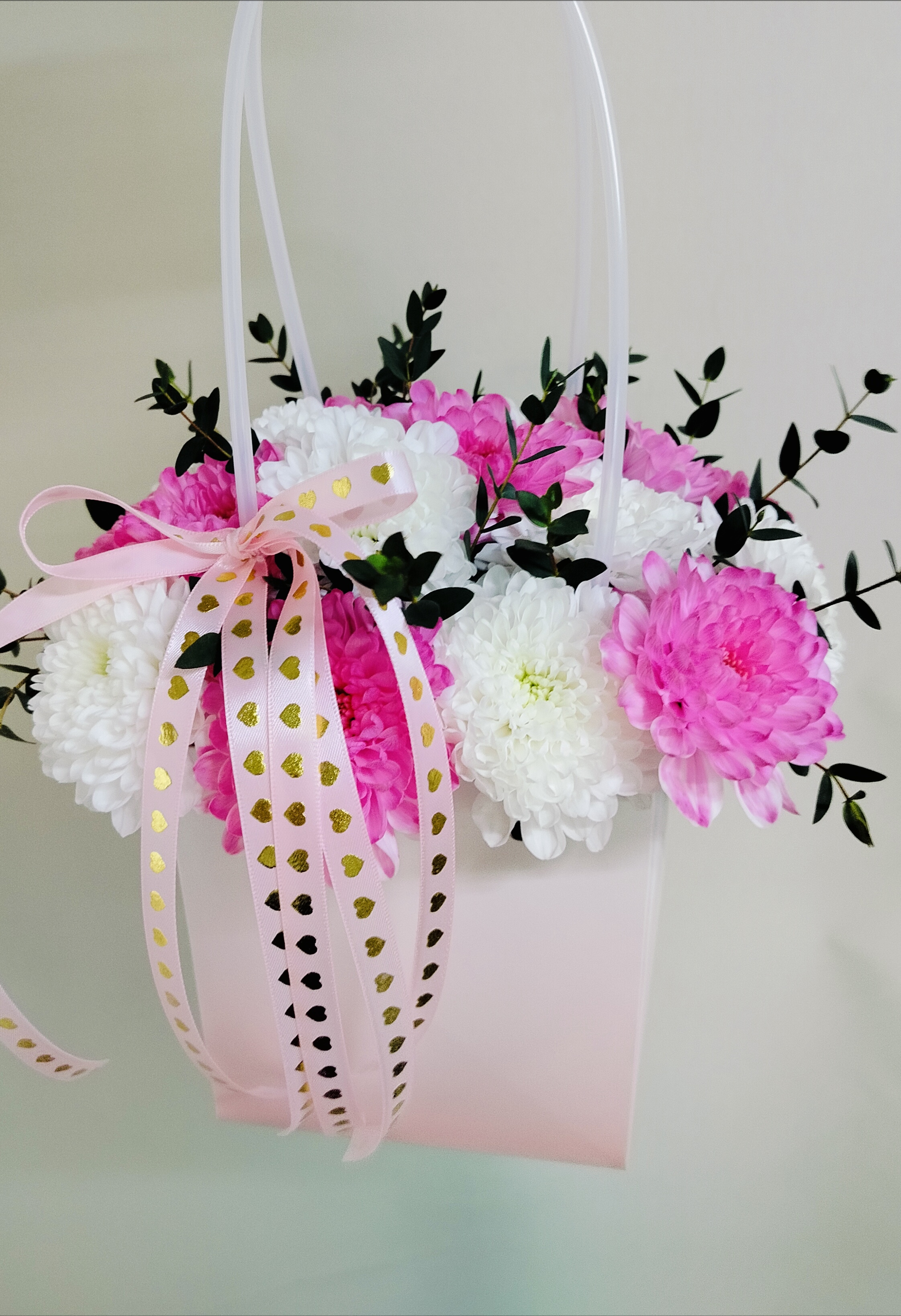 Композиция с хризантемой