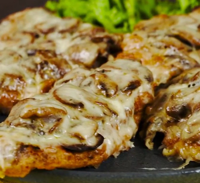 Грудка куриная с грибами
