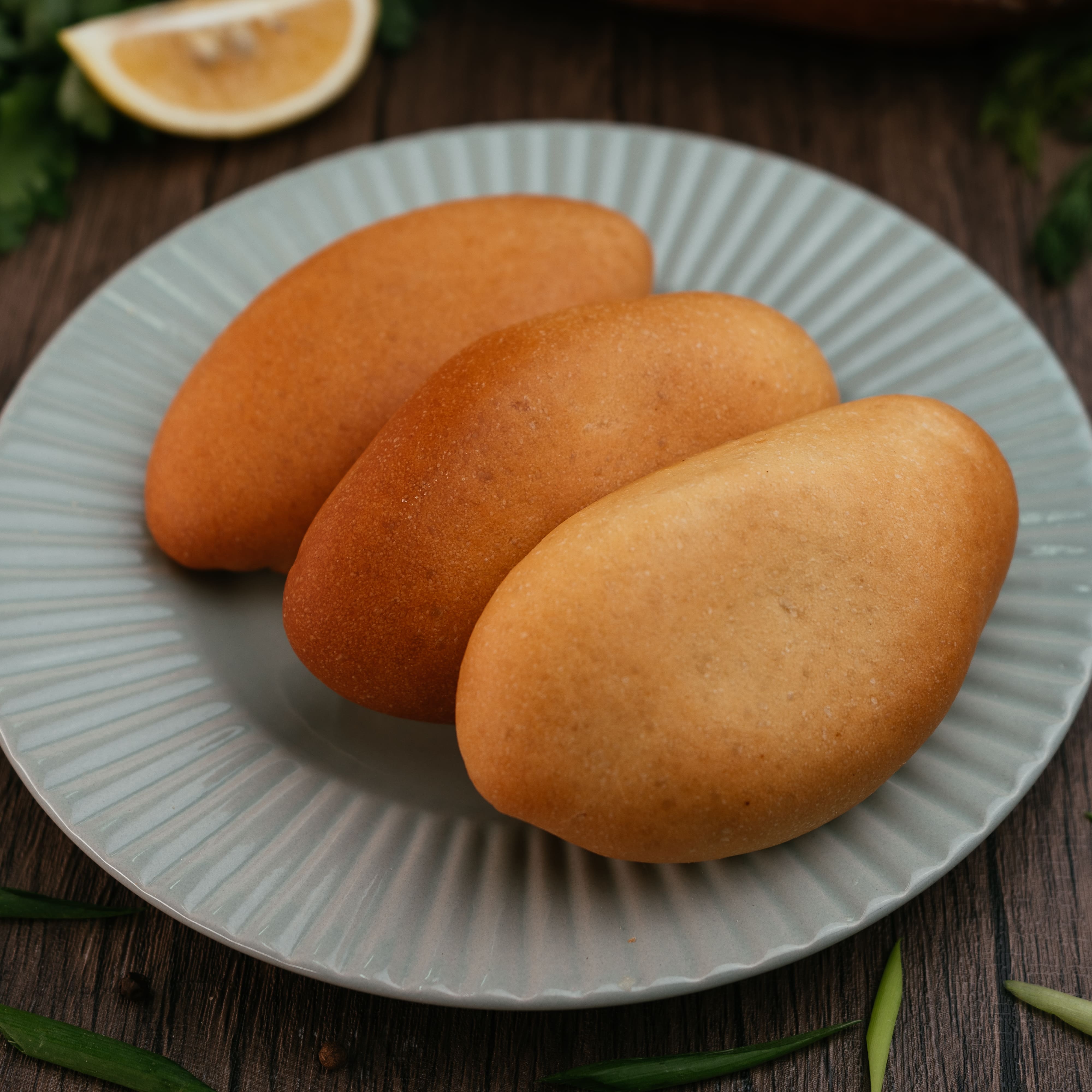 Пирожки печеные с капустой и яйцом