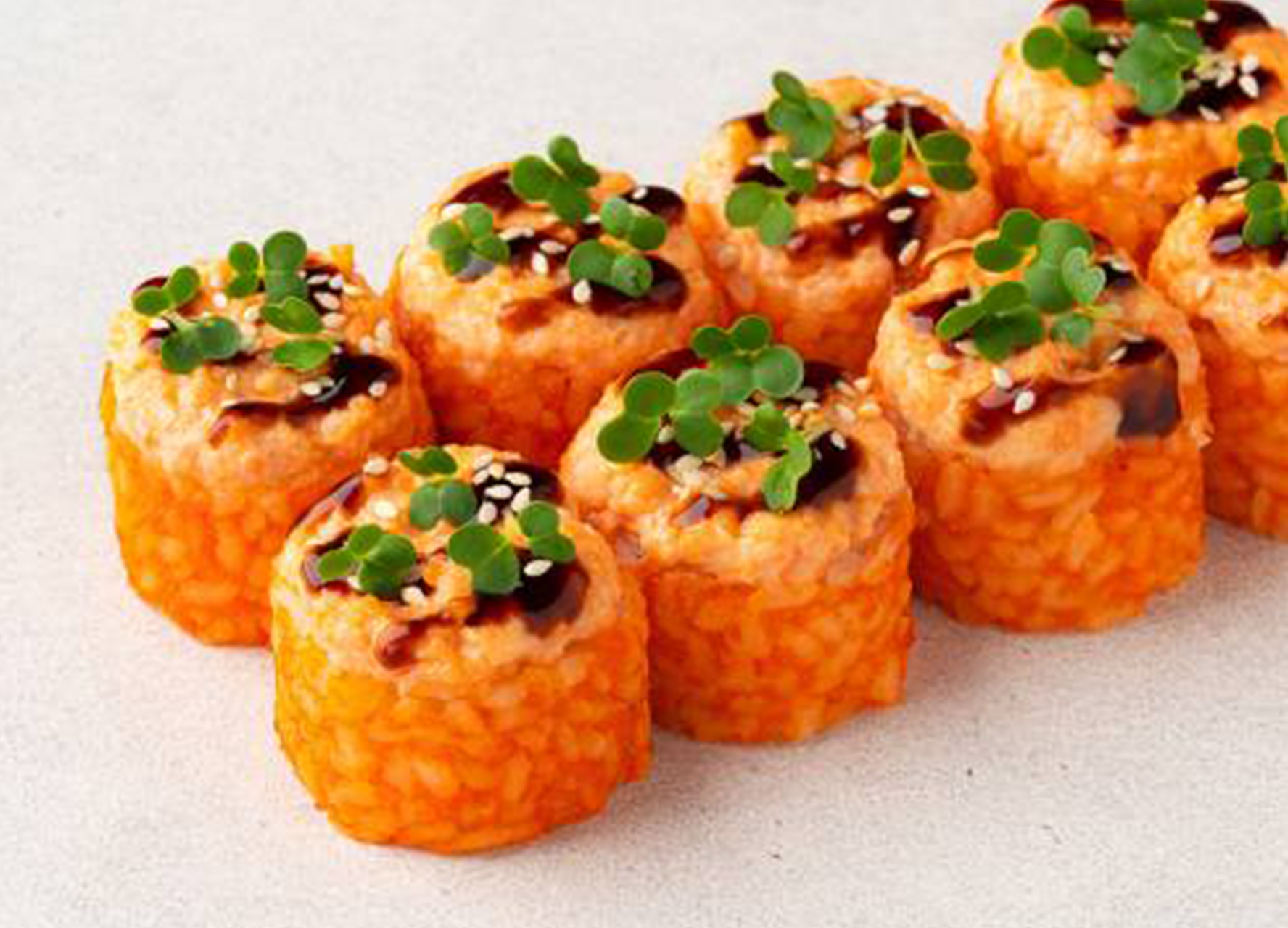 Шеф-ролл с угрём и лососем