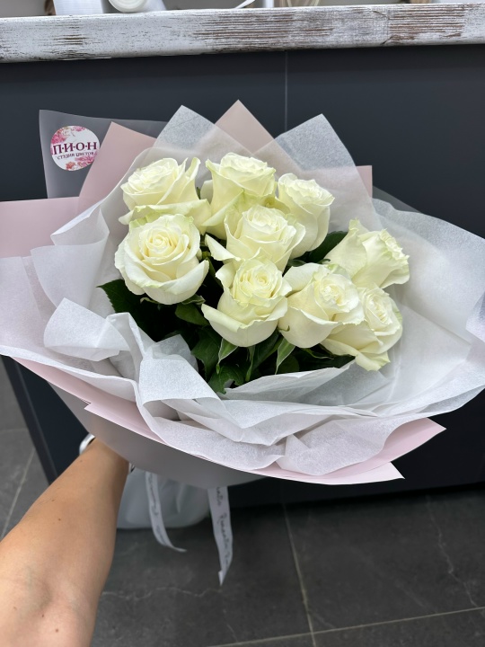 Букет из 9 белых роз