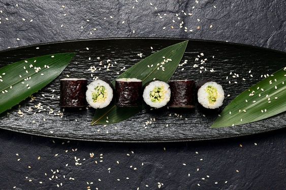 Simple roll огурец