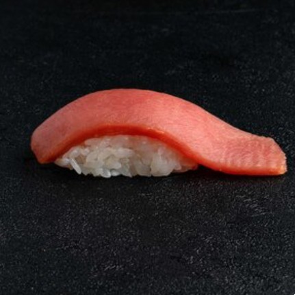 Суши с тунцом