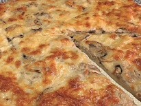 Пицца С гриами и сметанным соусом 32 см