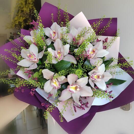 Букет из белых орхидей 15 шт