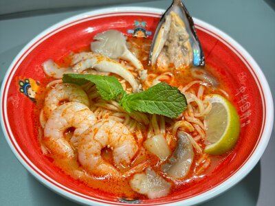 Рамен Том ям