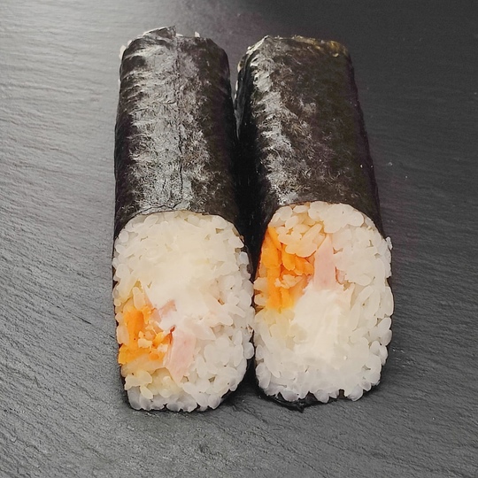 Хенд ролл Кура с корейской морковью