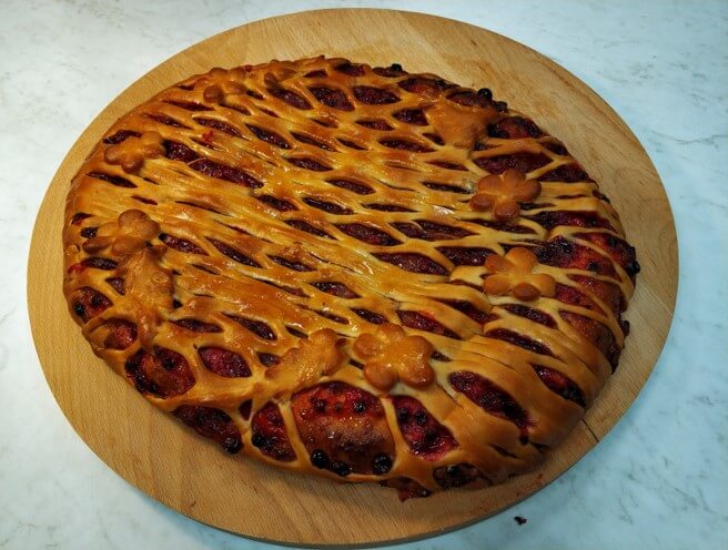 Пирог с брусникой и яблоком 0.5кг