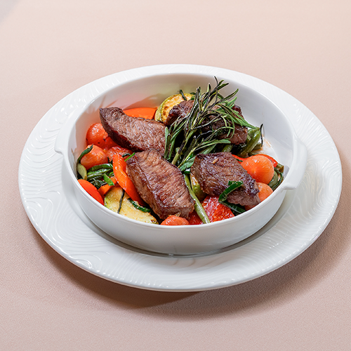 Баранина с розмарином и овощами