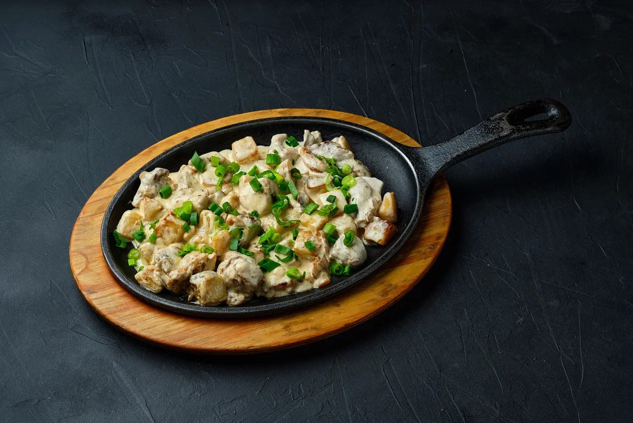 Мясная сковородочка