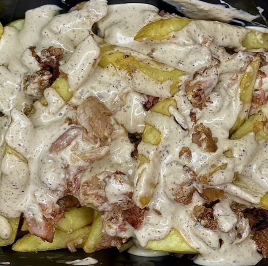 Буженина с соусом Демиглас и картошкой Фри