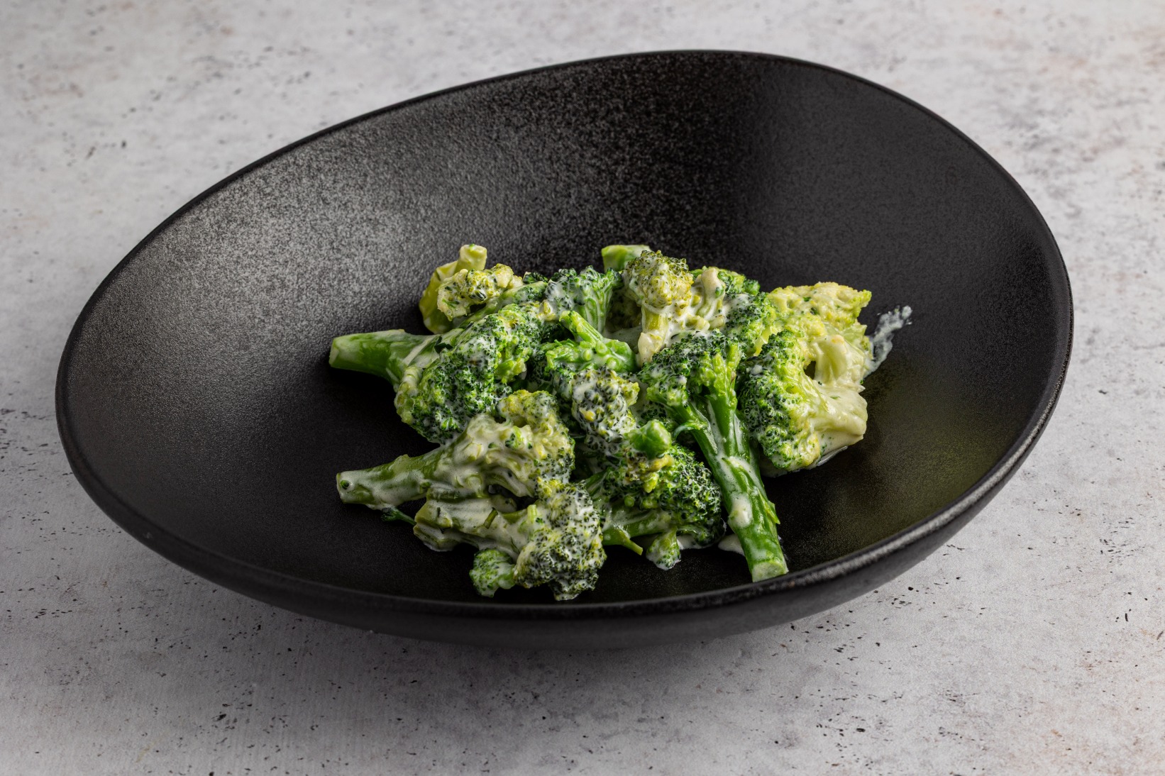 Брокколи в сливочном соусе