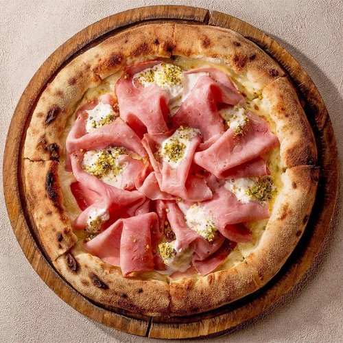 Пицца с прошутто котто