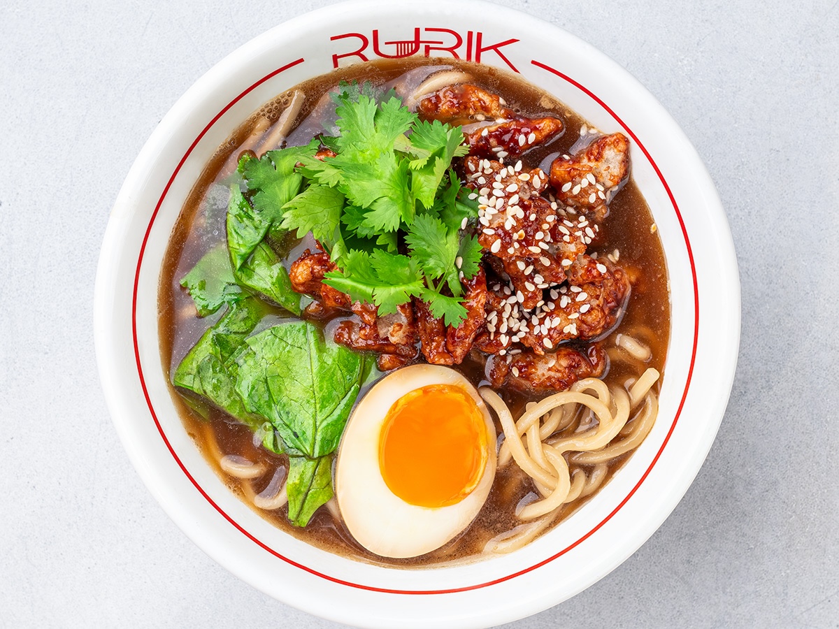 Рамен с рваной уткой