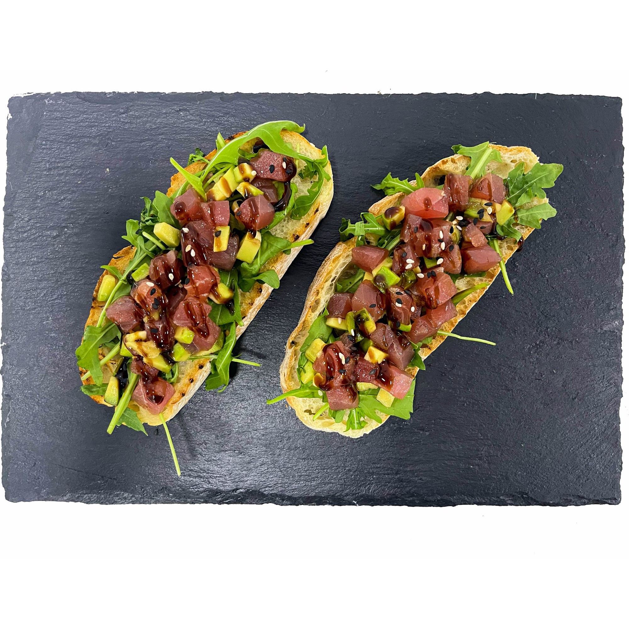 Брускетты с тунцом