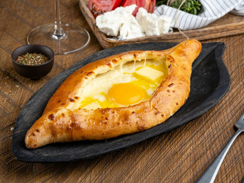 Хачапури по-аджарски